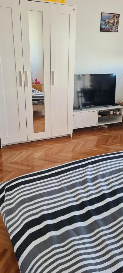Smartstar Apartment Split Luaran gambar